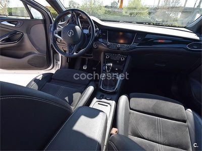 Używany Opel Astra Business 136 KM (100 kW) 2018 Biały Sedan/Limuzyna