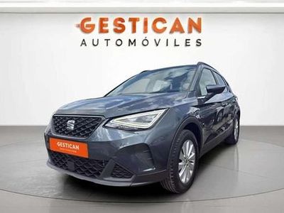 Usado Seat Arona Style 110 CV (80 kW) 2023 Gris SUV
