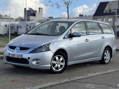Gris / plata Usado 2006 Mitsubishi Grandis Instyle Monovolumen | 2500 €