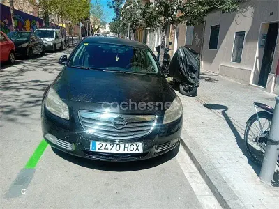 Usado Opel Insignia Selective 130 CV (95 kW) 2011 Negro Berlina