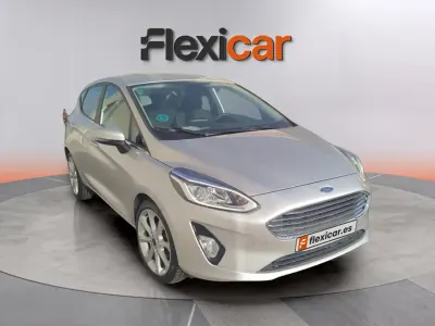 Usado Ford Fiesta Titanium 86 CV (63 kW) 2017 Gris Utilitario