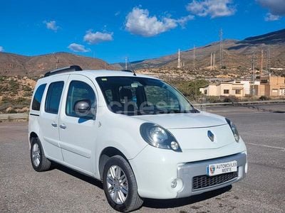 Usado Renault Kangoo Dynamique 110 CV (80 kW) 2014 Blanco Monovolumen