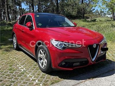 Rojo Usado 2018 Alfa Romeo Stelvio Executive SUV | 21.000 € (Precio justo)