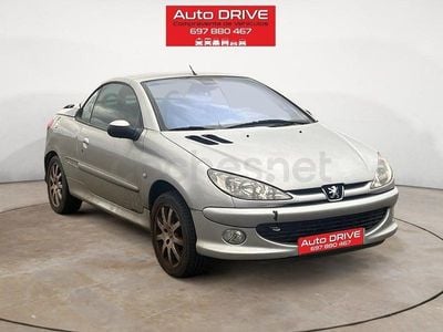 Usado Peugeot 206 138 CV (101 kW) 2001 Gris / plata Descapotable