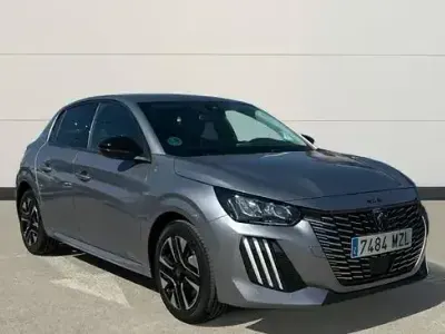Usado Peugeot 208 Allure 100 CV (73 kW) 2025 Gris / plata Utilitario