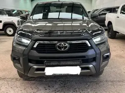 Usado Toyota HiLux 204 CV (150 kW) 2021 Verde Pickup/Camioneta