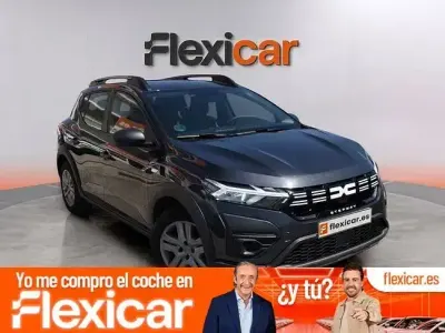 Usado Dacia Sandero Essentiel 101 CV (74 kW) 2023 Gris Berlina