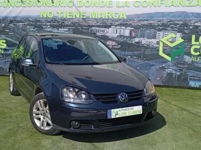 Usado VW Golf V Highline 105 CV (77 kW) 2008 Azul Familiar