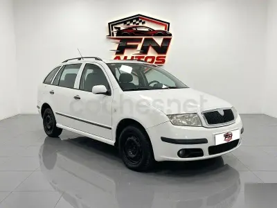 Usado Skoda Fabia Comfort 80 CV (58 kW) 2006 Blanco Familiar