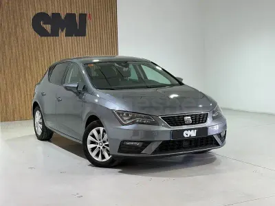 Usado Seat Leon Style 115 CV (84 kW) 2017 Gris / plata Berlina