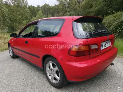 Usado Honda Civic 102 CV (75 kW) 1995 Rojo Coupe