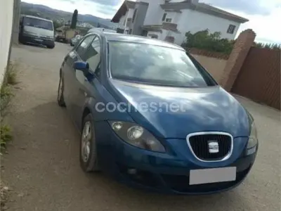 Usado Seat Leon Ecomotive 105 CV (77 kW) 2008 Azul Utilitario