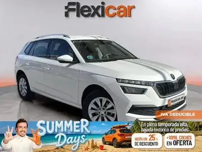 Usado Skoda Kamiq Ambition 110 CV (80 kW) 2022 Blanco SUV