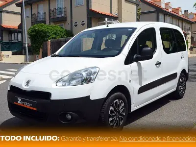 Usado Peugeot Partner Tepee Access 92 CV (67 kW) 2014 Blanco Monovolumen
