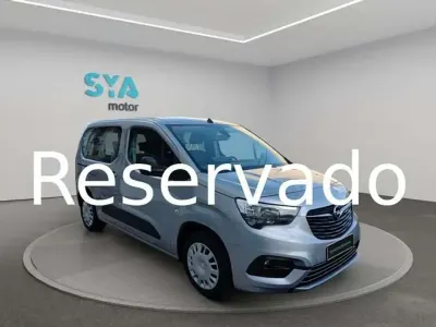Usado Opel Combo Edition 103 CV (75 kW) 2021 Plateado Monovolumen