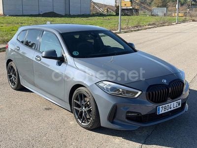 Usado BMW 118 Comfort Edition 150 CV (110 kW) 2022 Gris / plata Utilitario