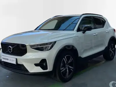 Usado Volvo XC40 Plus 163 CV (119 kW) 2025 Blanco SUV