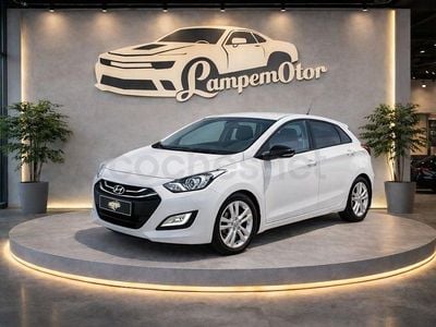Usado Hyundai i30 110 CV (80 kW) 2014 Blanco Berlina