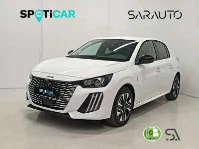 Usado Peugeot 208 Allure 102 CV (75 kW) 2025 Blanco Utilitario