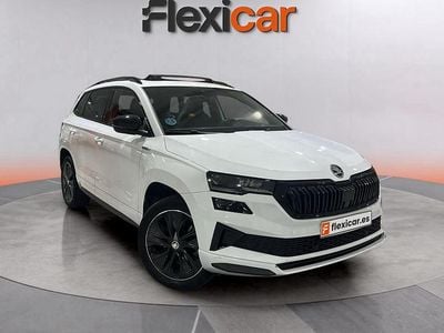 Usado Skoda Karoq SportLine 150 CV (110 kW) 2022 Blanco SUV