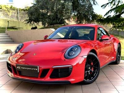 Porsche 911 Carrera 4 GTS