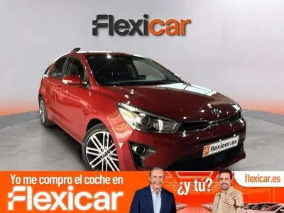 Usado Kia Rio Sport 84 CV (61 kW) 2021 Rojo Utilitario