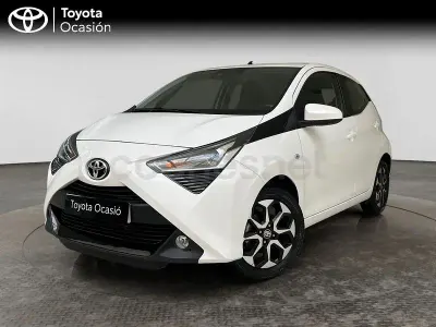 Usado Toyota Aygo X-play 72 CV (52 kW) 2021 Blanco Utilitario