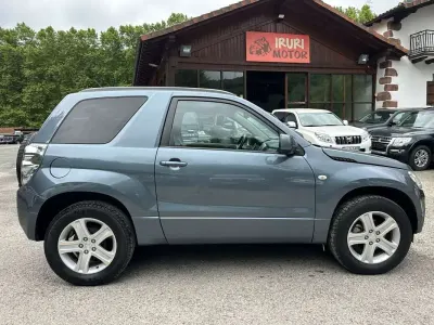 Usado Suzuki Grand Vitara 106 CV (77 kW) 2008 Azul SUV