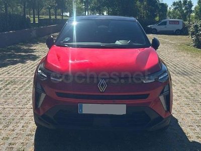 Usado Renault Captur Techno 100 CV (73 kW) 2024 Rojo SUV