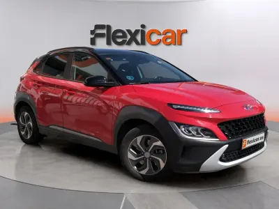 Używany Hyundai Kona 141 KM (103 kW) 2021 Czerwony SUV