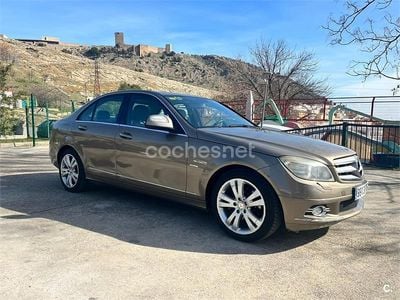 Usado Mercedes C220 Avantgarde 150 CV (110 kW) 2007 Beige Berlina