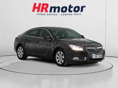 Usado Opel Insignia Edition 130 CV (95 kW) 2011 Gris / plata Berlina