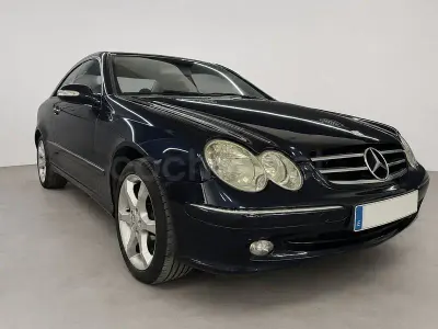 Usado Mercedes CLK200 Avantgarde 163 CV (119 kW) 2004 Azul Coupe