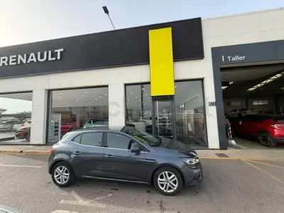 Usado Renault Mégane IV Business 115 CV (84 kW) 2020 Gris / plata Berlina