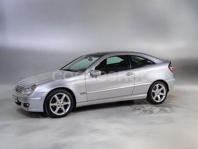 Usado Mercedes C180 Sport Edition 143 CV (105 kW) 2007 Gris / plata Berlina