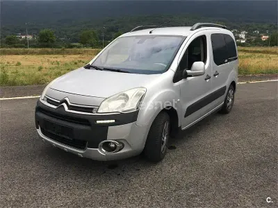 Usado Citroën Berlingo XTR 114 CV (83 kW) 2014 Gris / plata Monovolumen