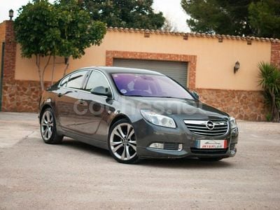 Gris / plata Usado 2009 Opel Insignia Edition Berlina | 5900 € (Precio justo)