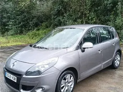 Usado Renault Scenic E-Tech 95 CV (69 kW) 2011 Gris / plata Monovolumen