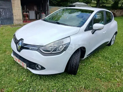 Usado Renault Clio IV Expression 75 CV (55 kW) 2015 Blanco Berlina