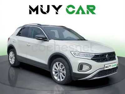 Usado VW T-Roc Life 110 CV (80 kW) 2022 Gris / plata SUV