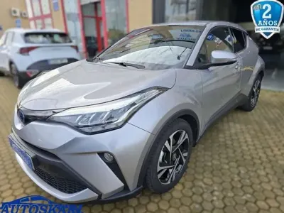 Usado Toyota C-HR Advance 122 CV (89 kW) 2022 Gris / plata SUV