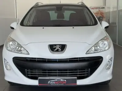 Usado Peugeot 308 Allure 111 CV (81 kW) 2011 Blanco Utilitario
