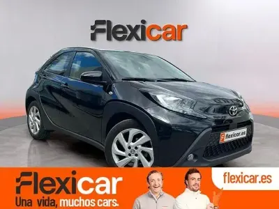 Używany Toyota Aygo Play 72 KM (52 kW) 2022 Czarny