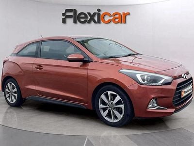 Naranja Usado 2016 Hyundai i20 Berlina | 8350 € (Precio justo)