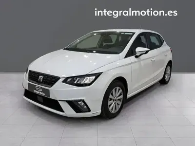 Usado Seat Ibiza Style Plus 110 CV (80 kW) 2022 Blanco Utilitario