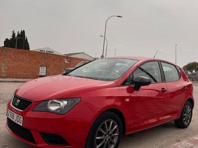 Usado Seat Ibiza I-Tech 85 HP (62 kW) 2015 Vermelho Sedan
