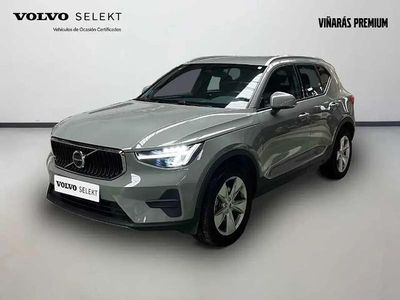 Begagnad Volvo XC40 Core 163 HK (119 kW) 2025 Grön SUV