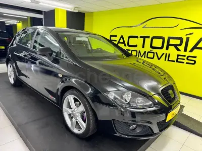 Używany Seat Leon Copa 105 KM (77 kW) 2012 Czarny Sedan/Limuzyna