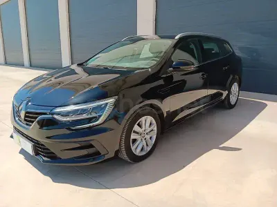 Usado Renault Mégane GrandTour Intens 115 CV (84 kW) 2021 Negro Familiar