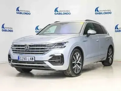 Usado VW Touareg R-line 231 CV (169 kW) 2021 Gris SUV